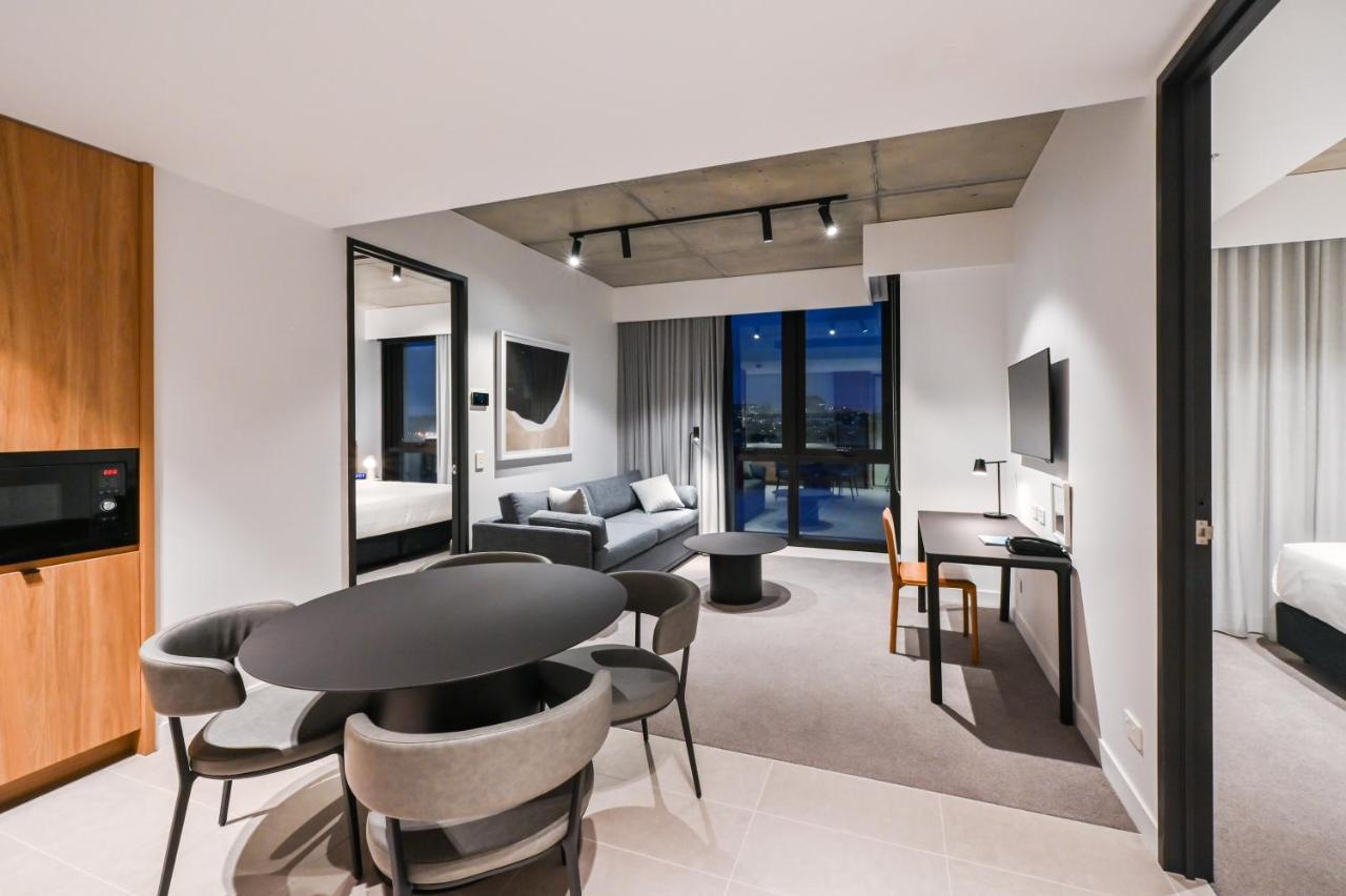 Nesuto Docklands Hotel Melbourne Bagian luar foto