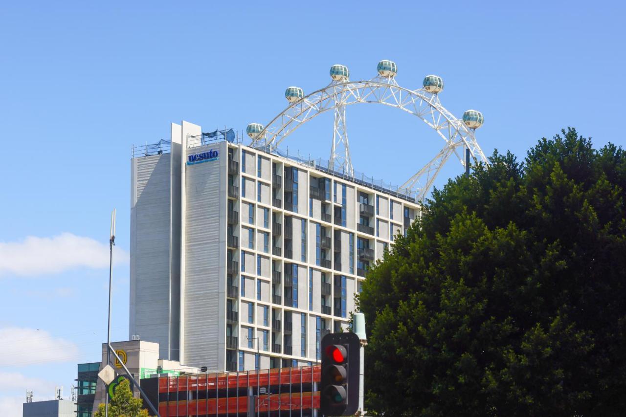 Nesuto Docklands Hotel Melbourne Bagian luar foto